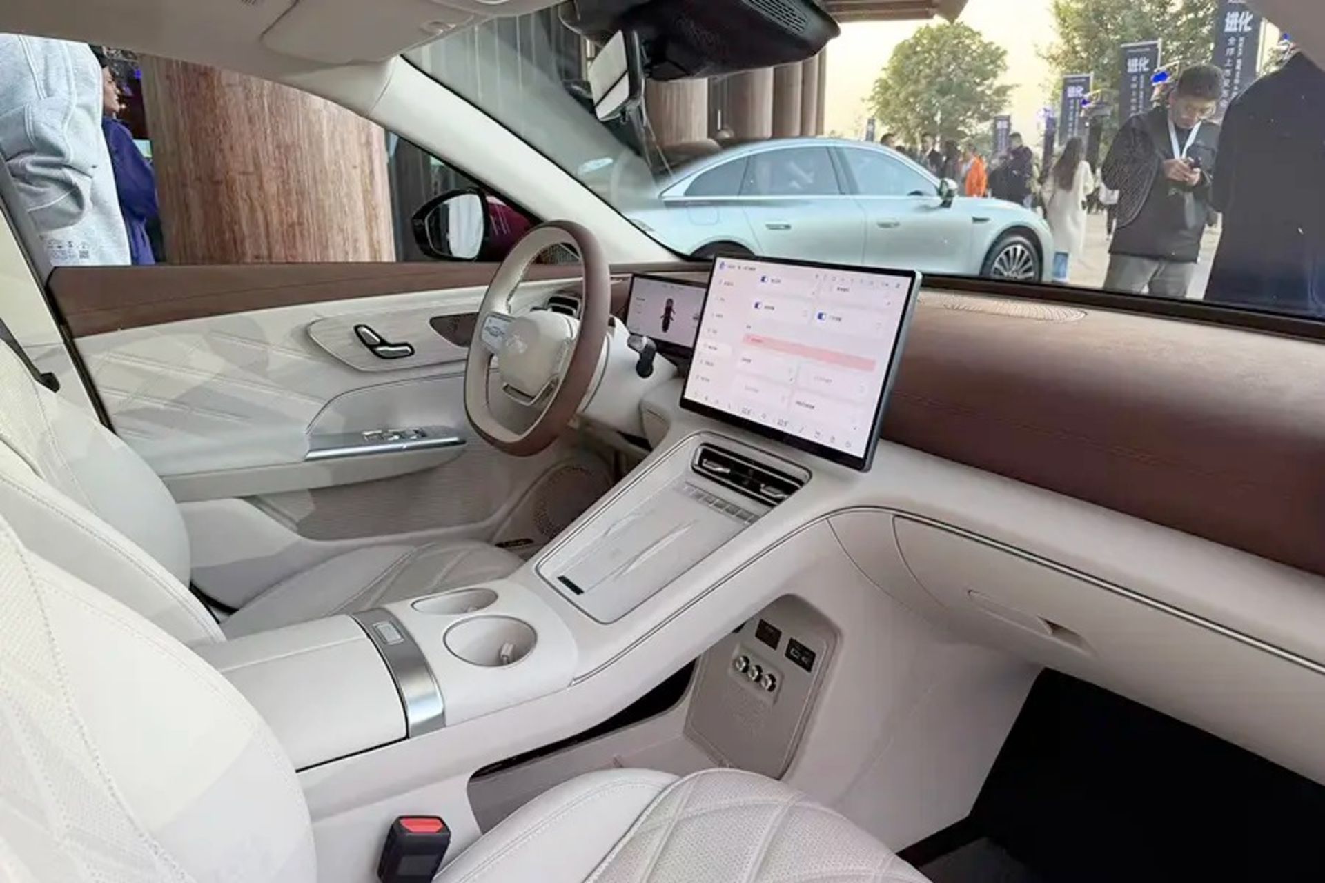 کابین داخلی چری فالوین A9L