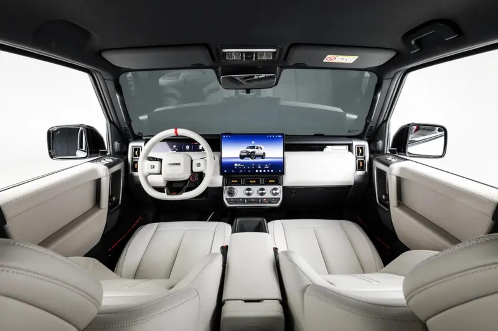 کابین داخلی خودروی iCar Super V23 در جاده