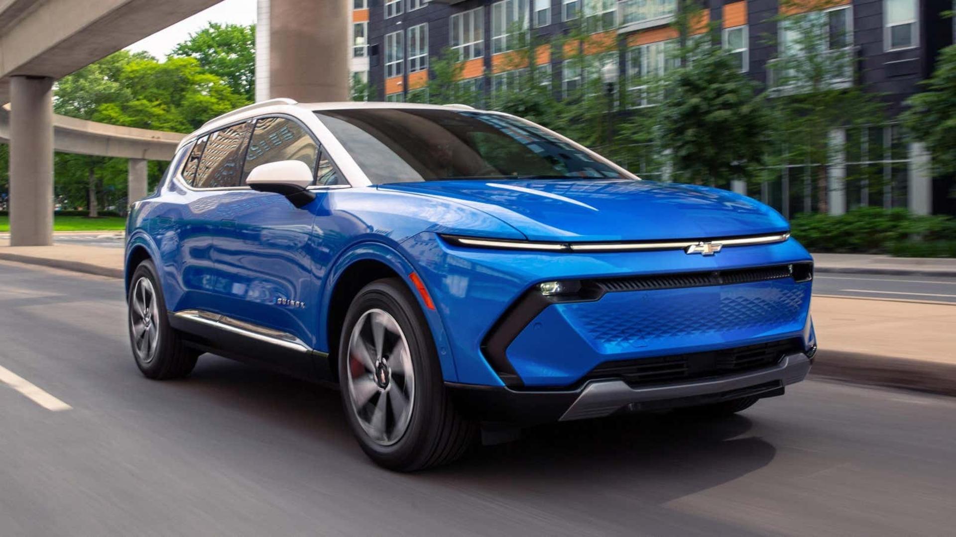 نمای سه‌چهارم جلو خودرو شورولت Equinox EV