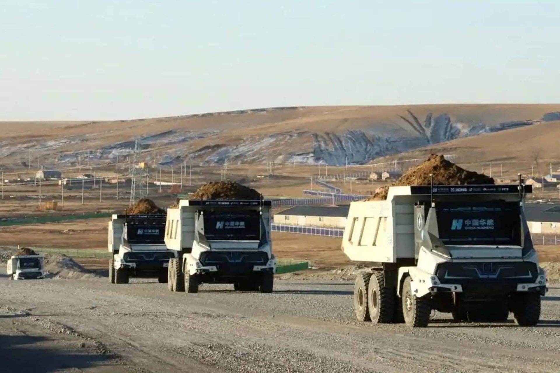 کامیون های خودران در معدن های چین