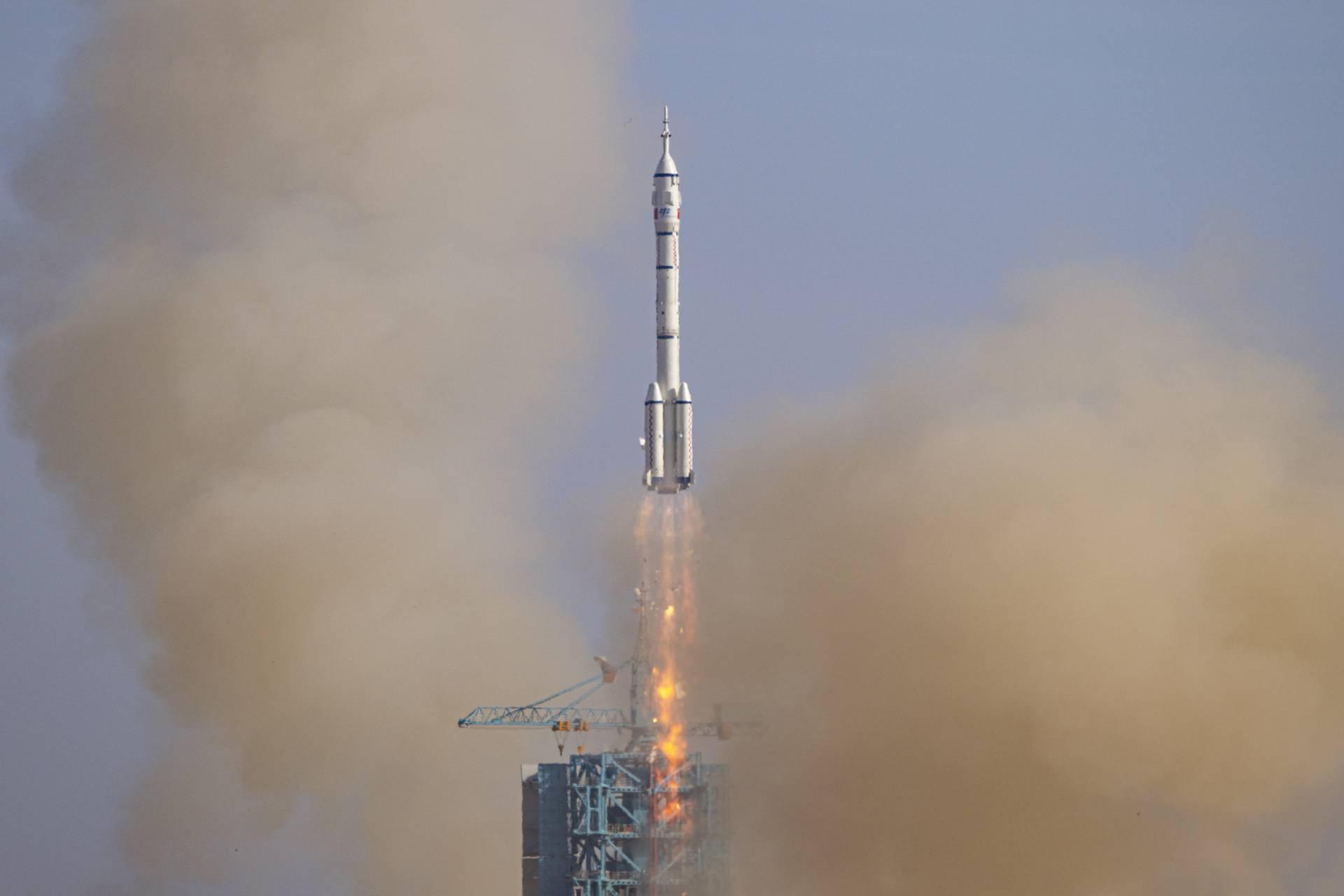 کپسول بازگشت بدون سرنشین شنژو-۲۲ اواخر روز دوشنبه (۲۴ نوامبر) سوار بر موشک لانگ مارچ ۲F به فضا پرتاب شد.