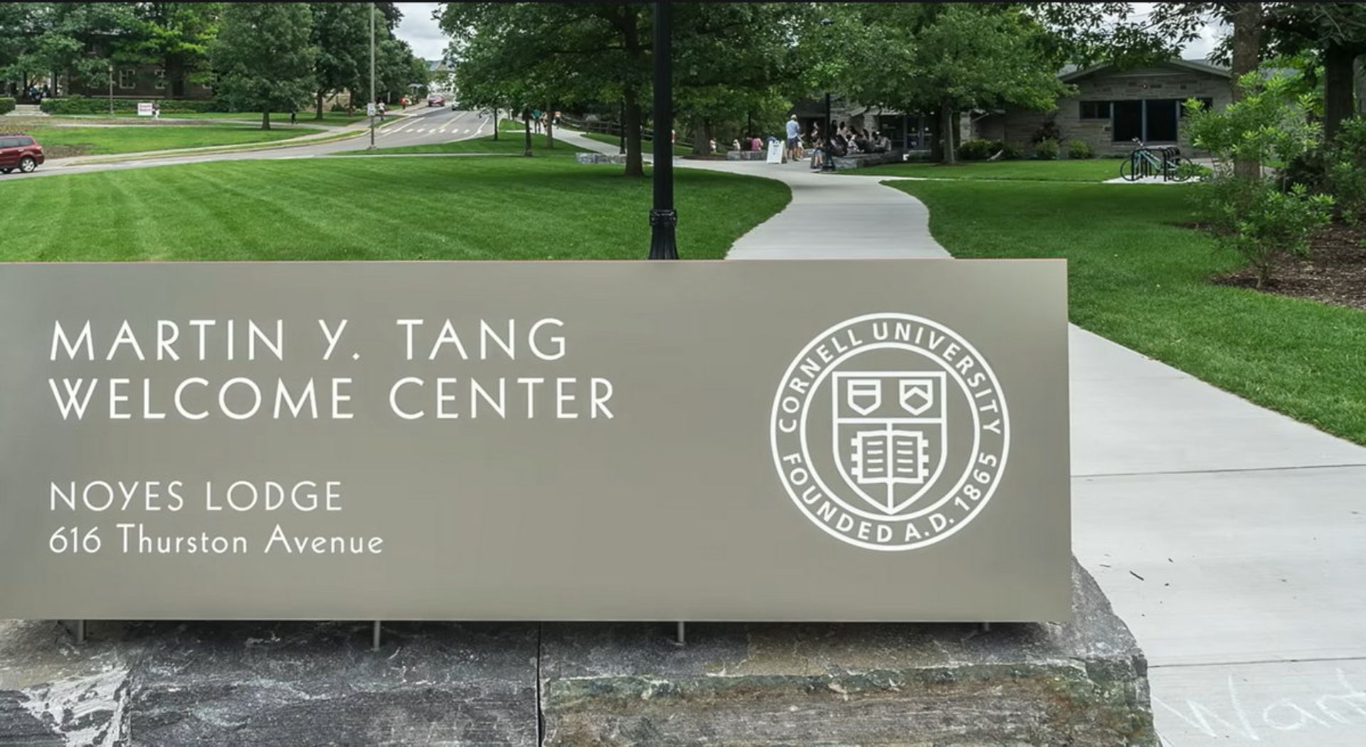 سرمایه‌گذاری‌های چاک فینی در دانشگاه‌ها