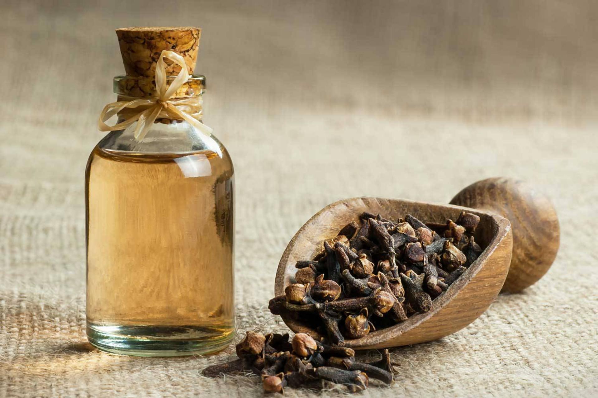 روغن میخک