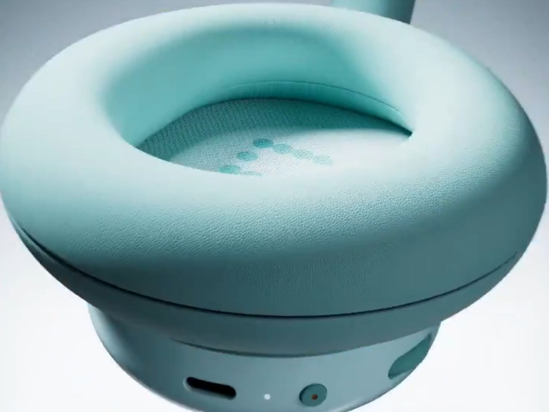 گوشی هدفون CMF Headphone Pro در رنگ آبی
