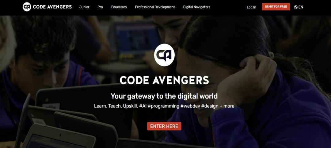 سایت آموزش برنامه نویسی Codeavengers