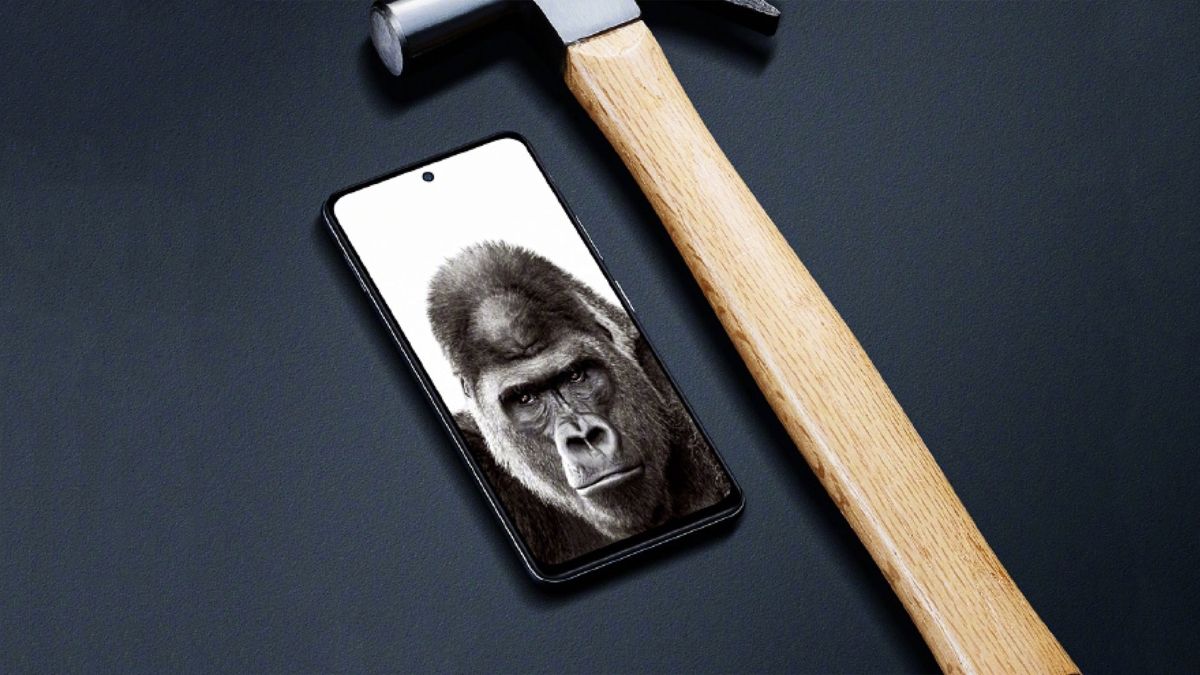 Phone with Gorilla Glass panel