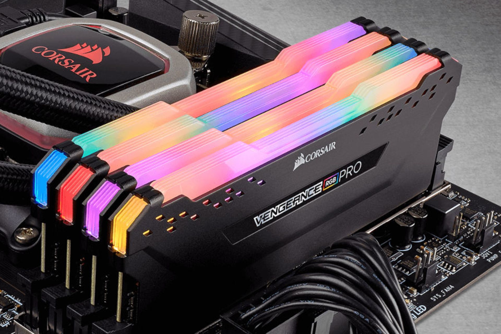 قیمت رم کامپیوتر RGB در بخش محصولات زومیت