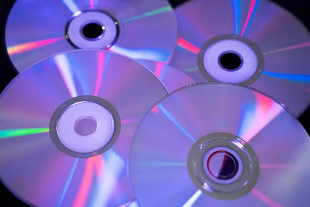 آمار فروش CD به‌شدت در حال افزایش است