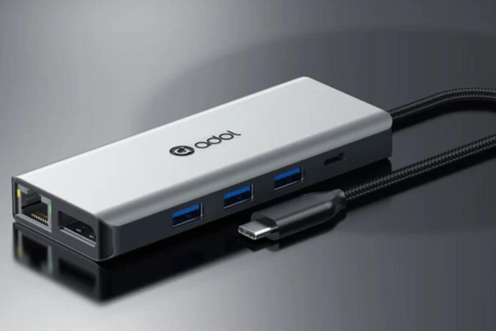 نمای نزدیک از هاب ۱۱ پورت مدل Adol HC112 ایسوس با درگاه‌های مختلف USB و HDMI