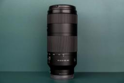 لنز تله‌فوتو سونی مدل FE 5.6-8/100-400 با بدنه مشکی