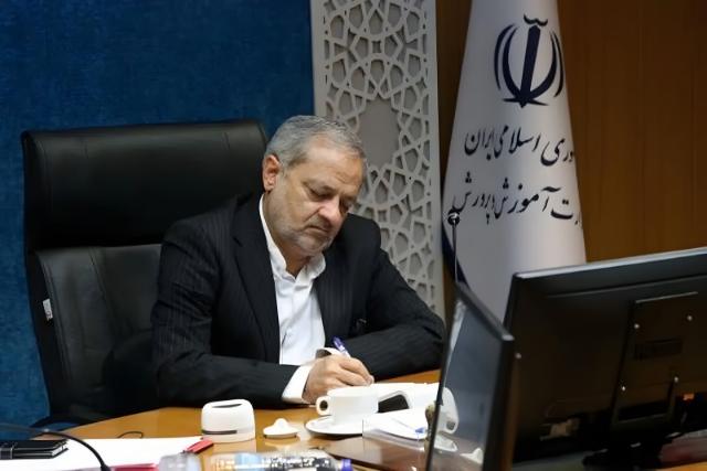 کاظمی خبر داد: تجهیز ۵۰۰۰ کلاس درس به هوش مصنوعی و اینترنت با همکاری بنیاد مستضعفان