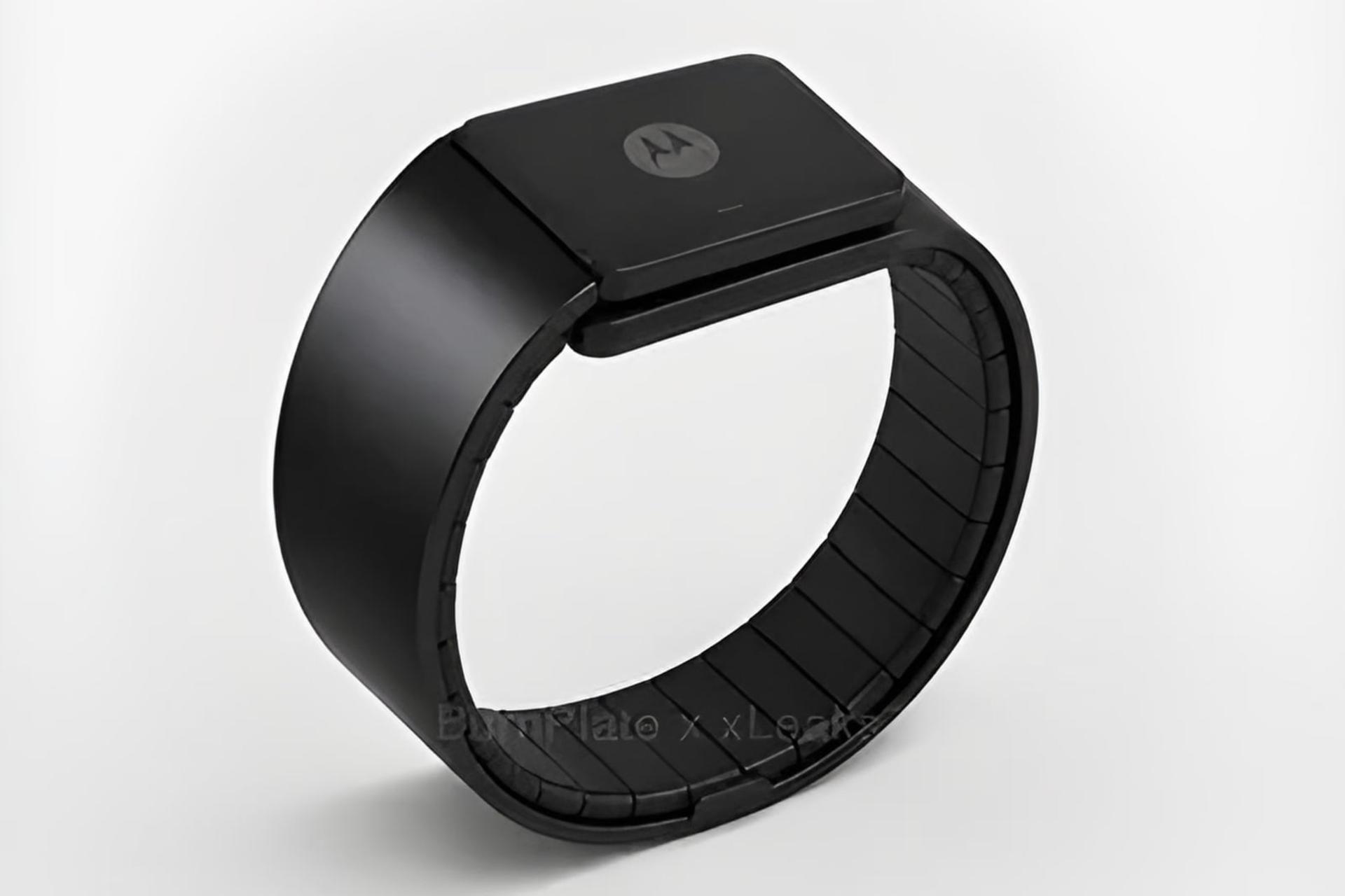 ساعت هوشمند موتورولا (Motorola) با طراحی بدنه تاشو و بند مشکی