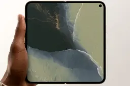گوشی تاشدنی پیکسل ۱۱ پرو فولد با نمایشگر بزرگ و تصویر طبیعت