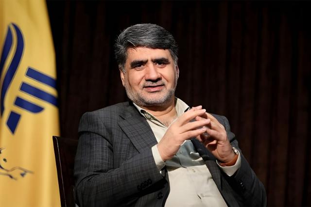 نماینده سابق مجلس: به لحاظ قانونی فکر نمی‌کنم ستاد راهبری فضای مجازی بتواند فیلترینگ را جمع کند