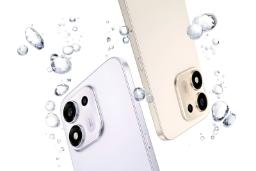 گوشی هوشمند آنر مدل 600S 5G با دو رنگ سفید و طلایی در میان قطرات آب