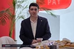 یوحنا پرویزی نژاد
مدیرعامل پشتوانه زندگی کاریزما