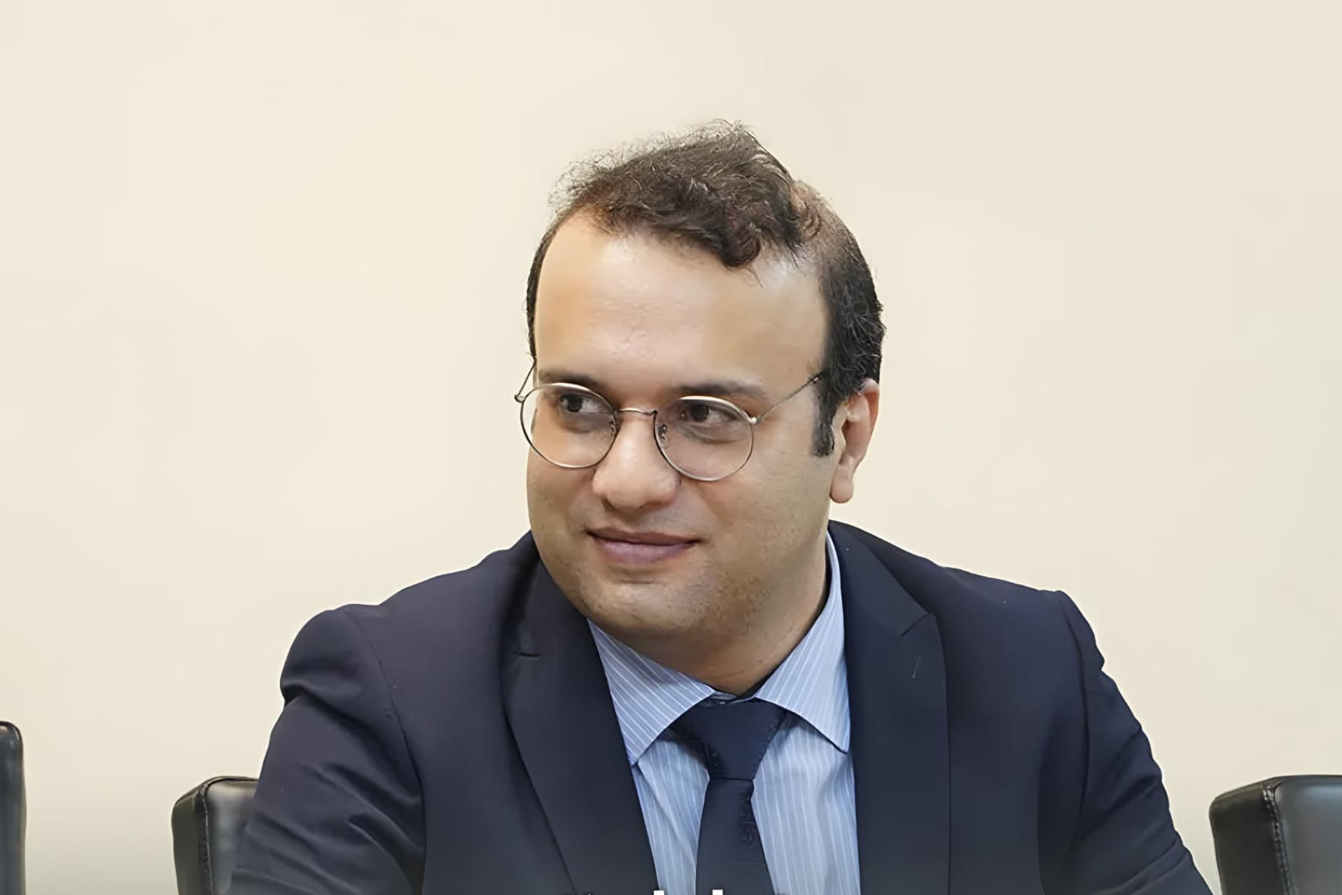 حسام اسدی