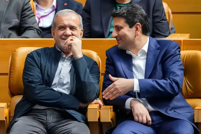 دولت چهاردهم از برنامه توسعه زیرساخت و دولت دیجیتال رونمایی کرد؛ ظرفیت شبکه دیتا به ۱۰ ترابیت‌برثانیه رسید