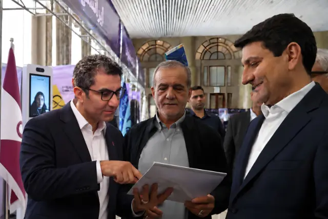 رایتل در «یک ایران متصل»؛ بهره‌برداری از ۴۱ سایت جدید LTE در ۱۶ استان
