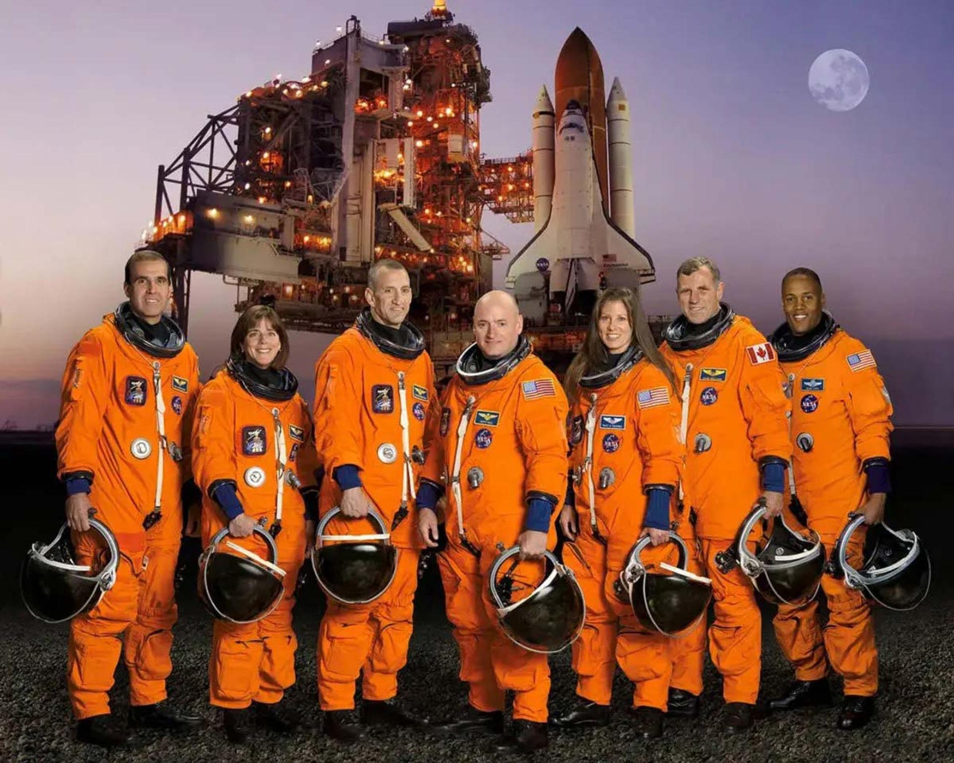 خدمه STS-118