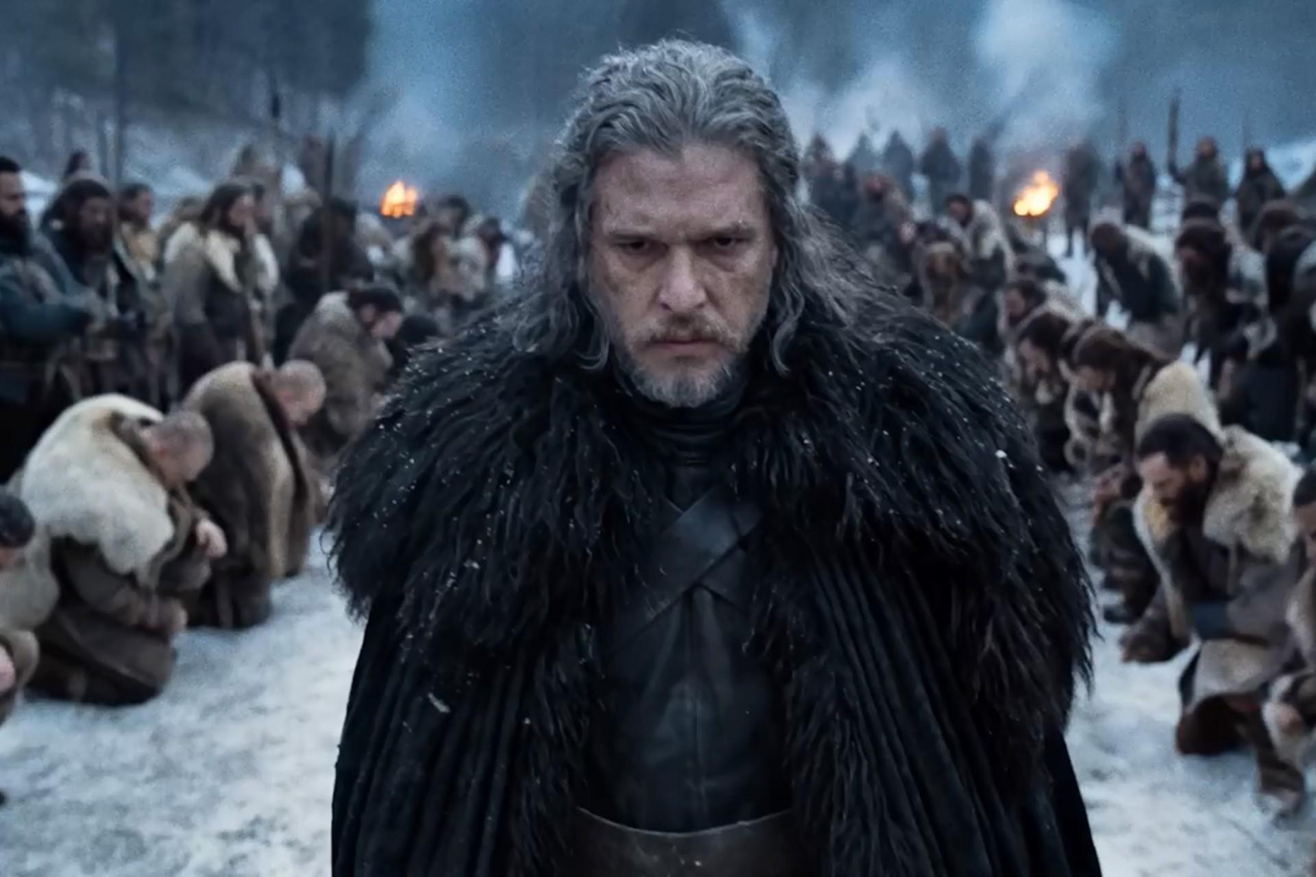 چهره‌ی یک مرد جنگنجو در محیط برفی