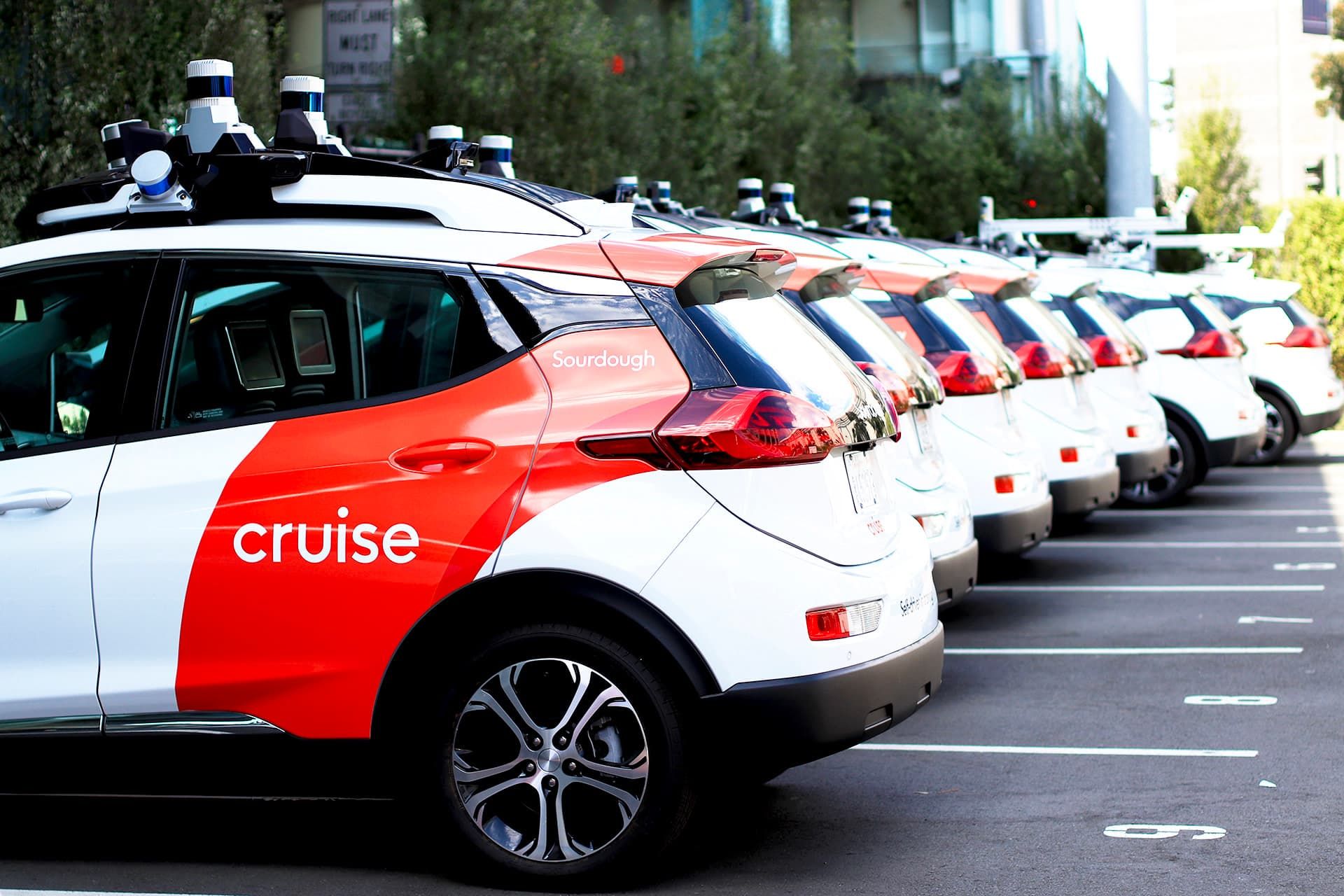 ناوگان خودرو کروز / Cruise در پارکینگ