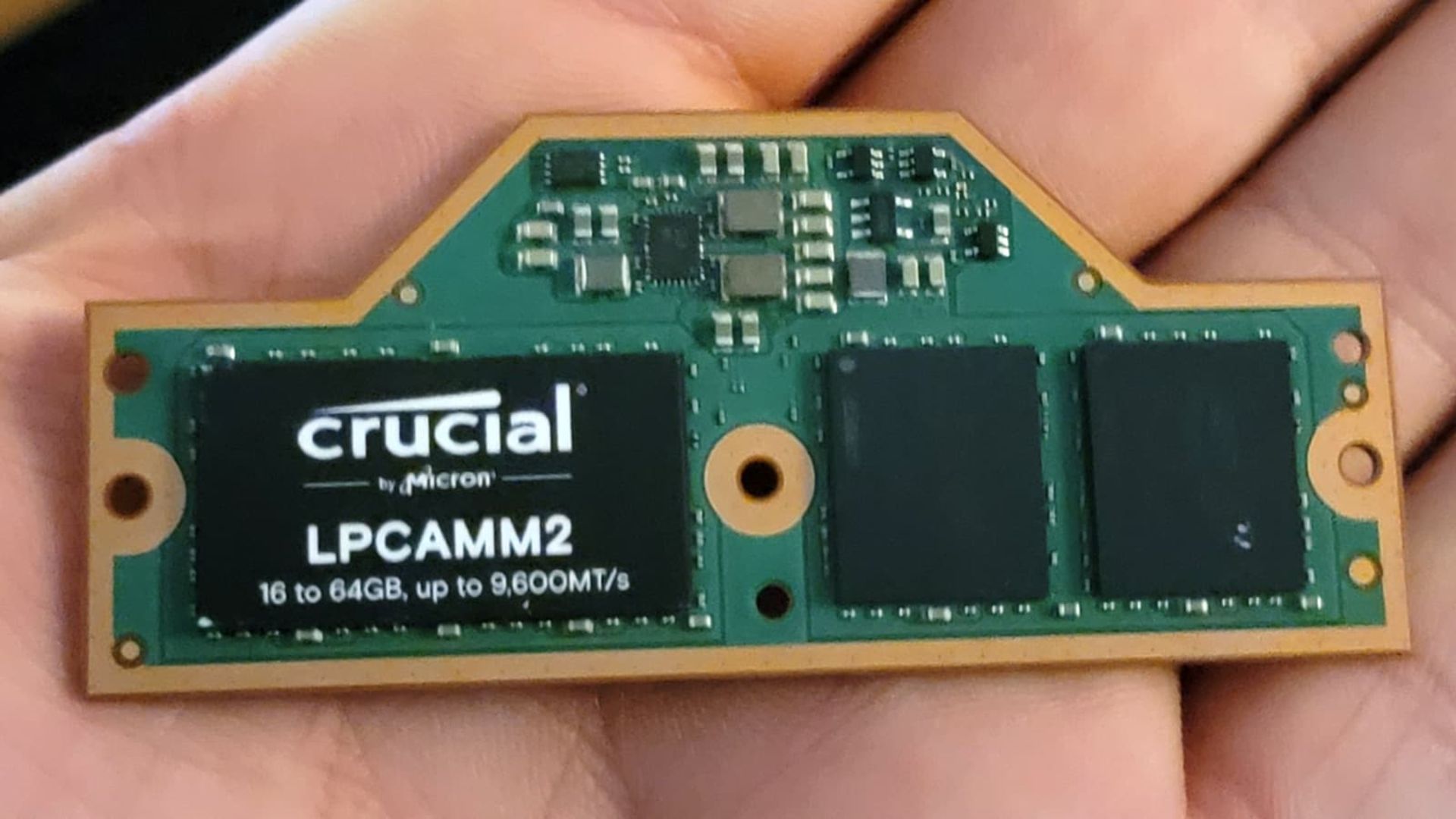 رم LPCAMM2 مایکرون در کنار رم‌های SODIMM