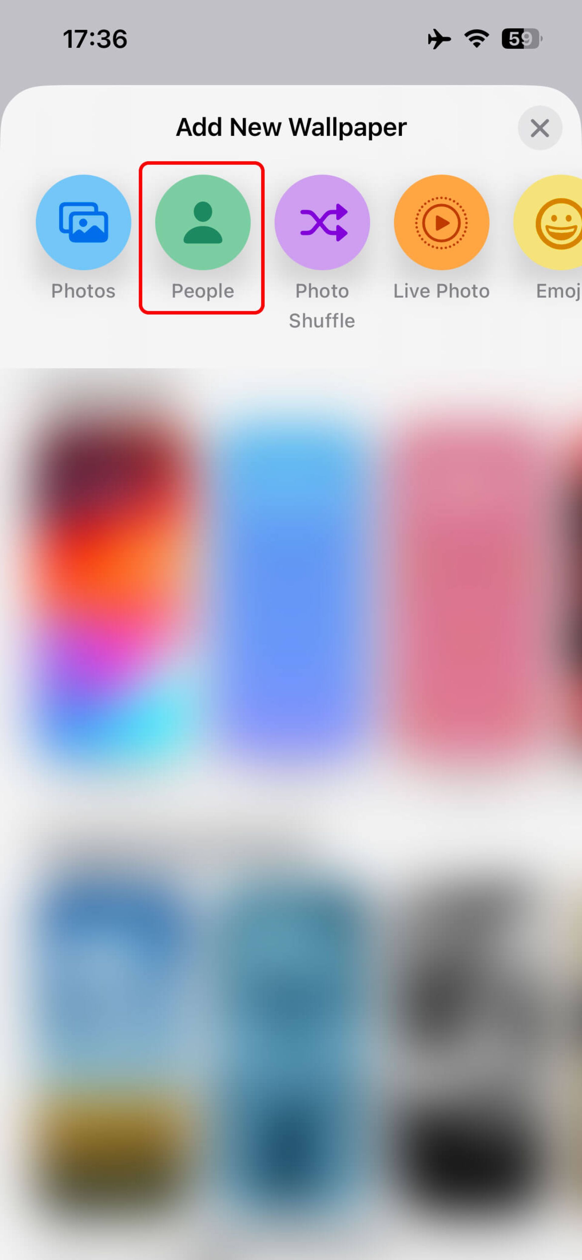انتخاب آیکن people در صفحه add new wallpaper آیفون