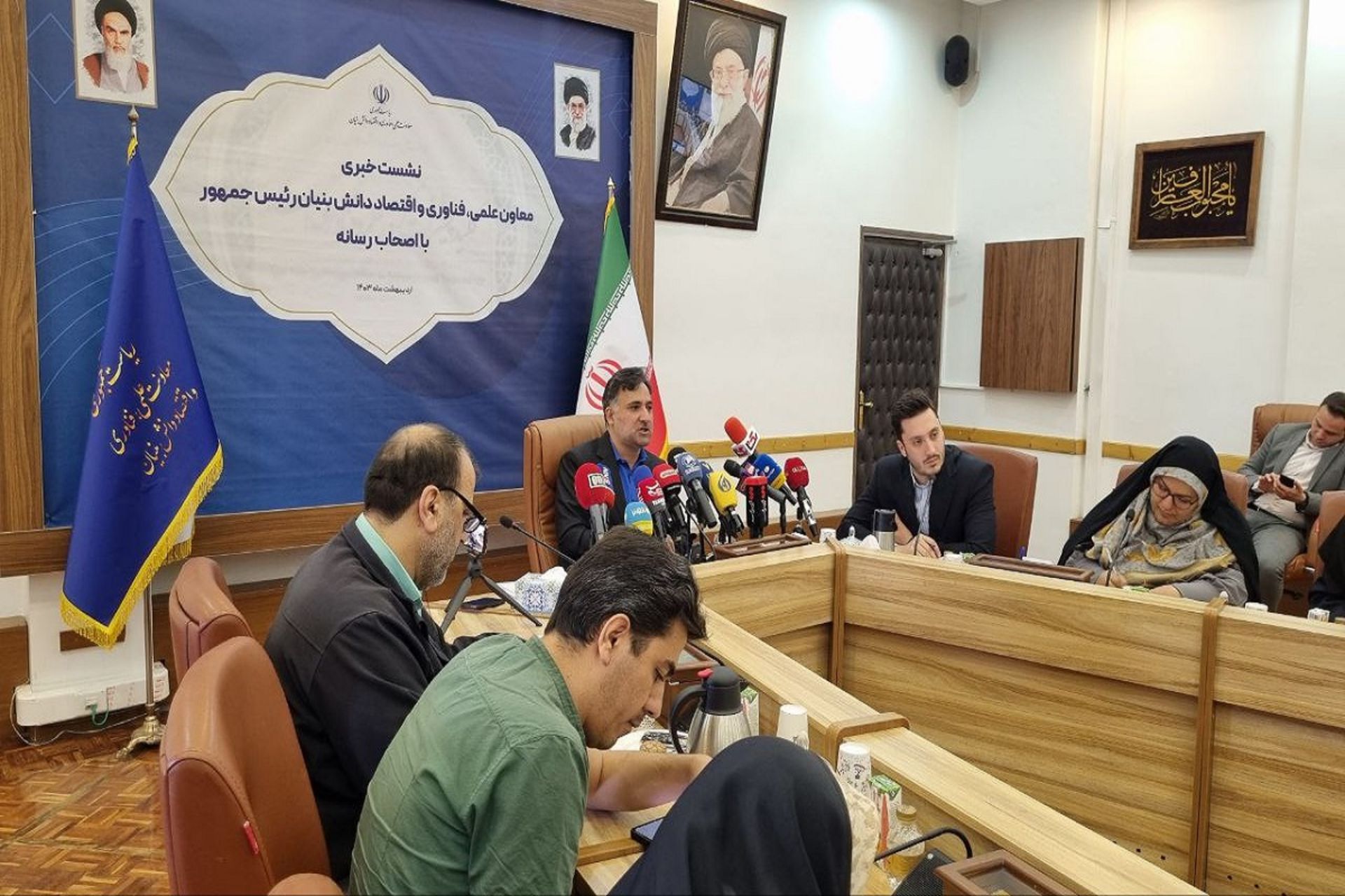 معاون علمی و فناوری رییس جمهور