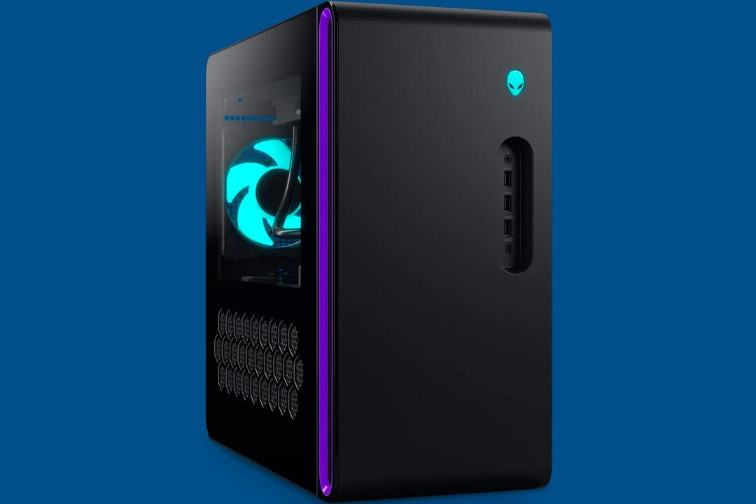 نمای سه رخ جلو کامپیوتر Alienware Aurora 16 الین ور