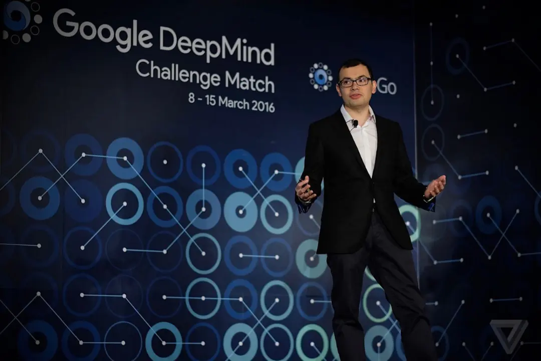 دمیس هاسابیس (Demis Hassabis) در رویداد گوگل دیپ‌مایند چالش مچ
