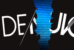 لوگوی سفید دنوو (Denuvo) روی پس‌زمینه سیاه با کدهای باینری آبی