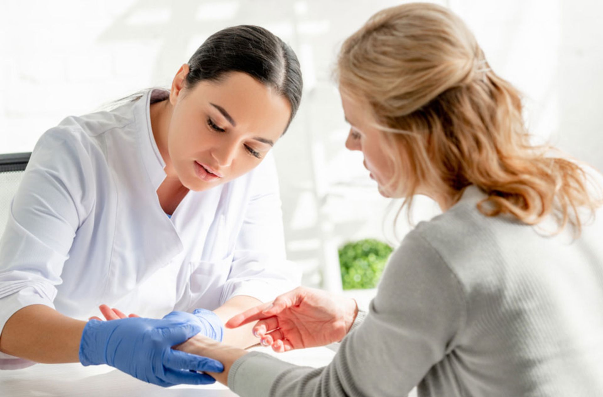 ارتباط با متخصص پوست