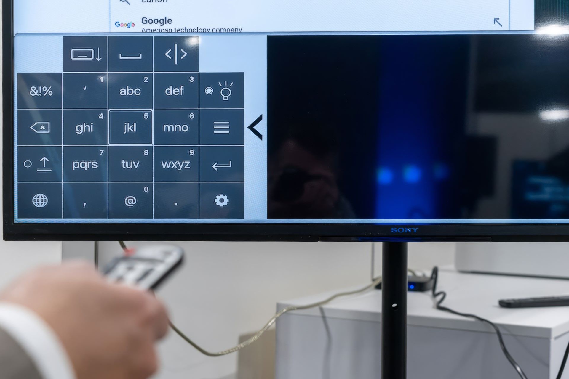 دموی شیوه‌ی ورود T9 از استارتاپ Direction9 در CES 2024