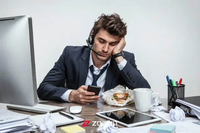 چرا بعد از چک‌کردن گوشی نمی‌توانیم روی کار تمرکز کنیم؟ (علم چه می‌گوید)