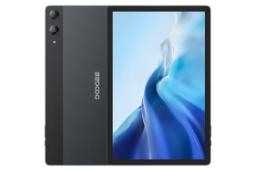 نمای کلی تبلت تب E3 پرو دوجی / Doogee Tab E3 Pro با نمایشگر روشن و نمایش لوگو و دوربین پنل پشت