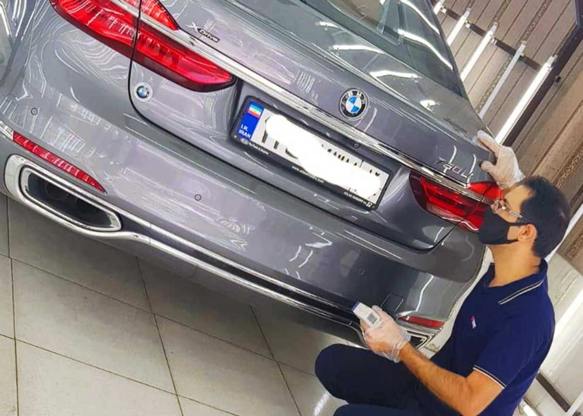 تجهیزات مدرن کارشناسی خودرو شامل دیاگ و ضخامت‌سنج رنگ