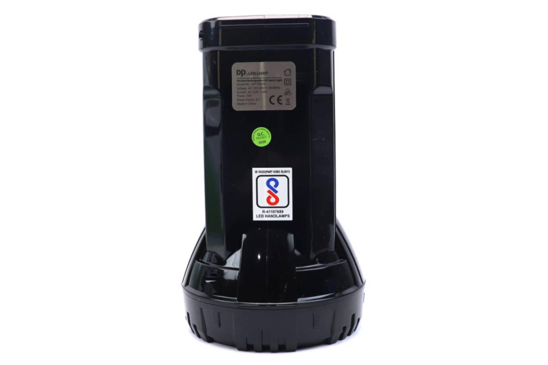 نمای عمودی چراغ قوه دی پی DP-7045B