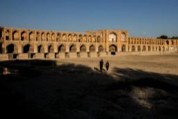 سطح آب‌های زیرزمینی در تقریباً همه جای ایران با کاهش چشمگیر مواجه است