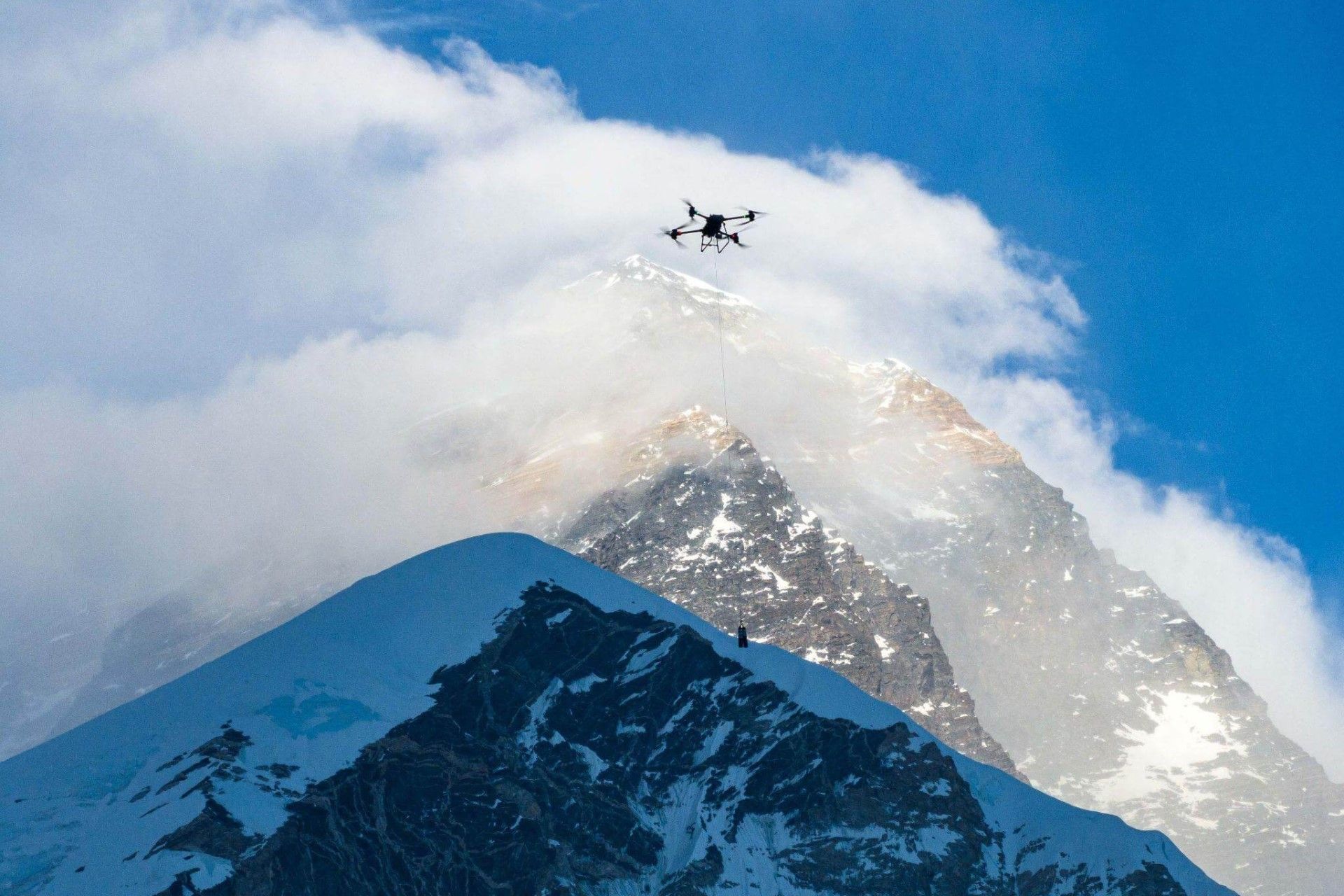 پهپاد DJI FlyCart 30 روی کوه اورست