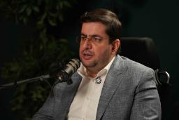 مدیرعامل شاتل‌موبایل در استودیوی زومیت