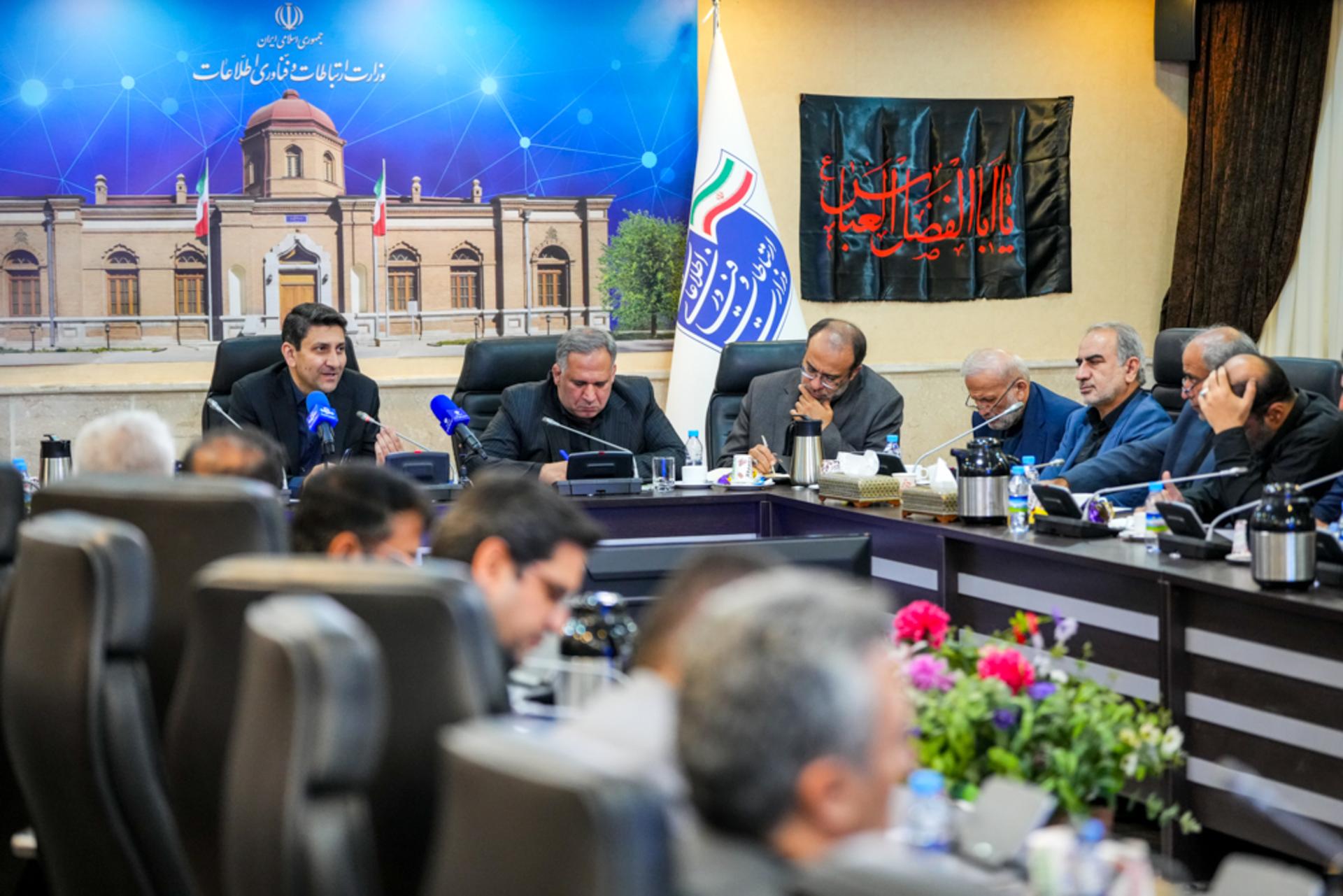 جلسه کمیسیون اقتصادی مجلس با ستار هاشمی، وزیر ارتباطات