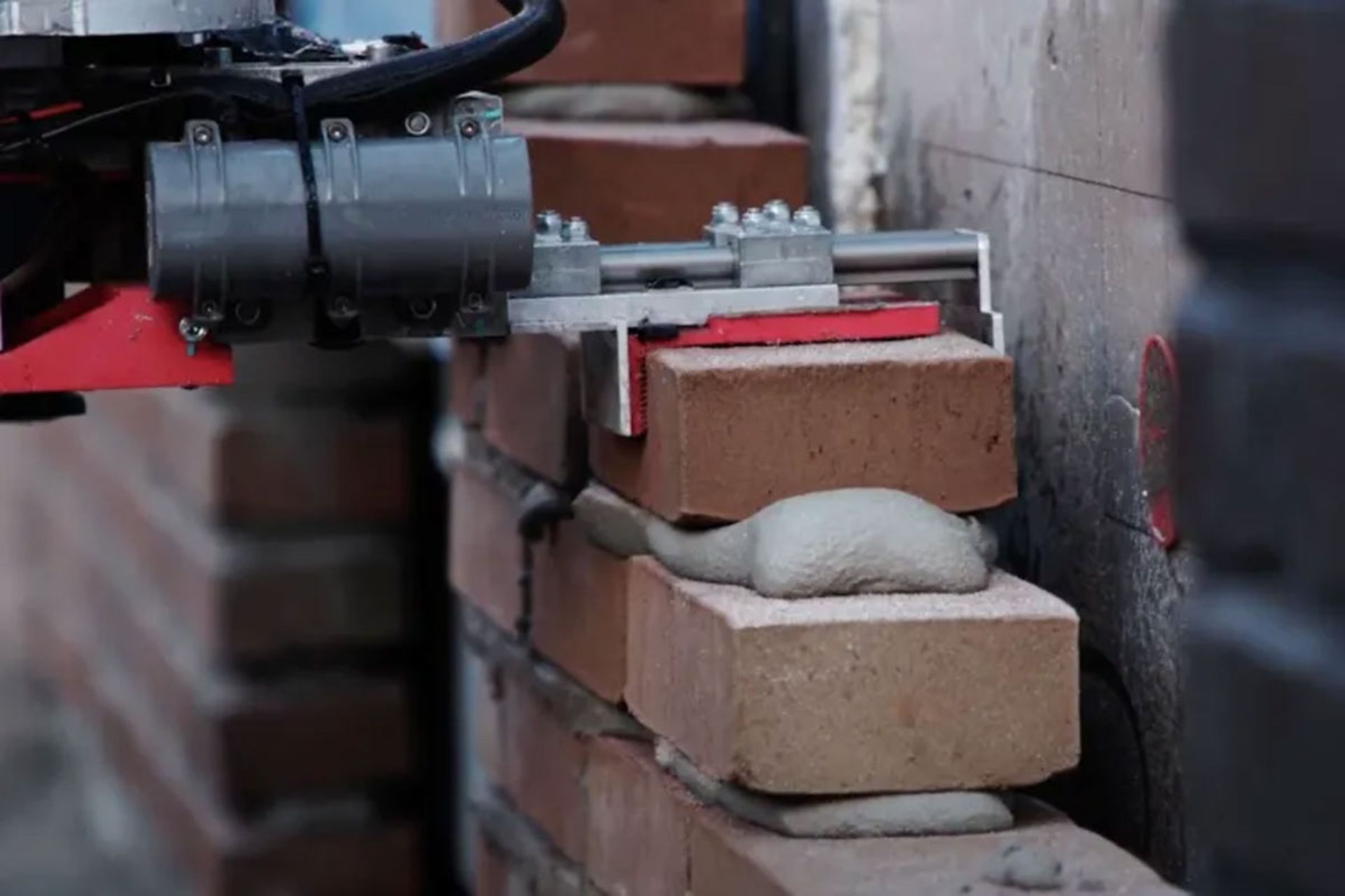 ربات آجرچین استارتاپ هلندی Monumental 