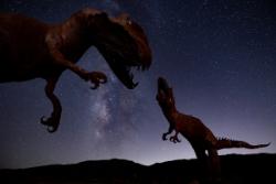 دایناسورهای ژوراسیک در مقابل آسمان