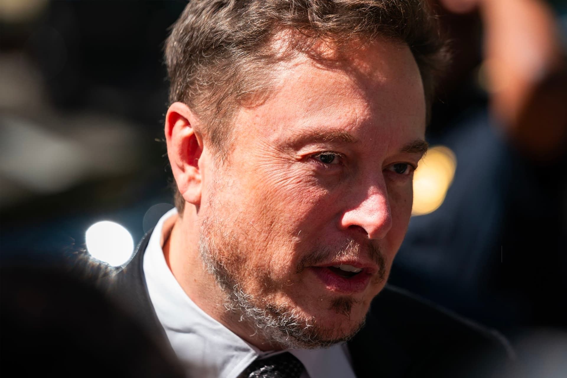 چهره ایلان ماسک / Elon Musk از نزدیک روز روشن