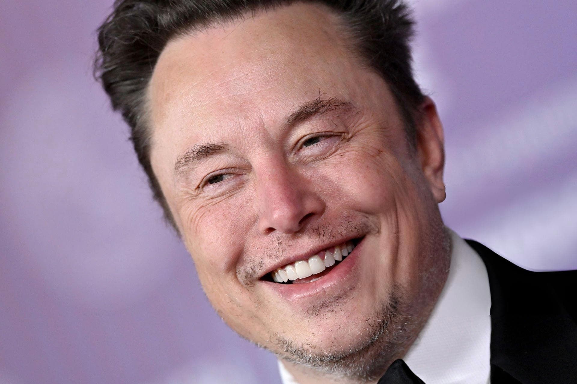 لبخند ایلان ماسک / Elon Musk از نمای نزدیک