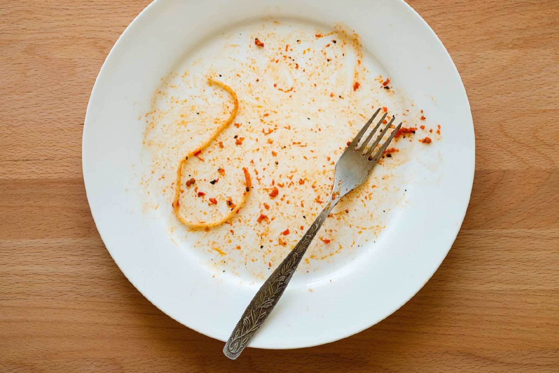 بشقاب خالی غذا