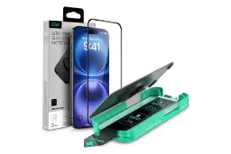گلس ESR Armorite برای آیفون ۱۶ پرو