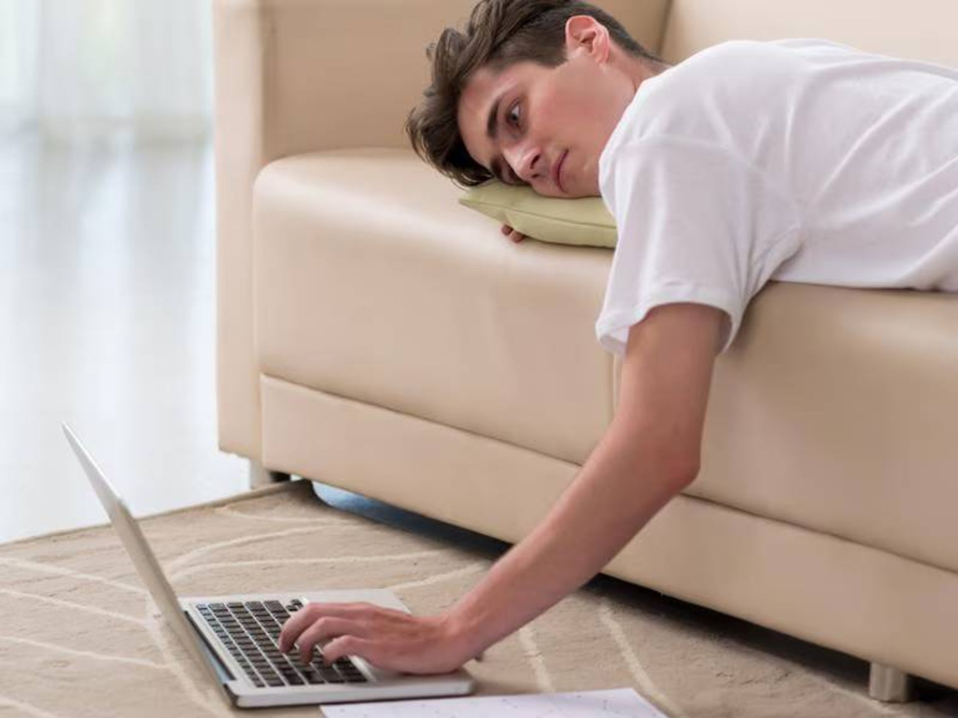 بی علاقگی و کاهلی