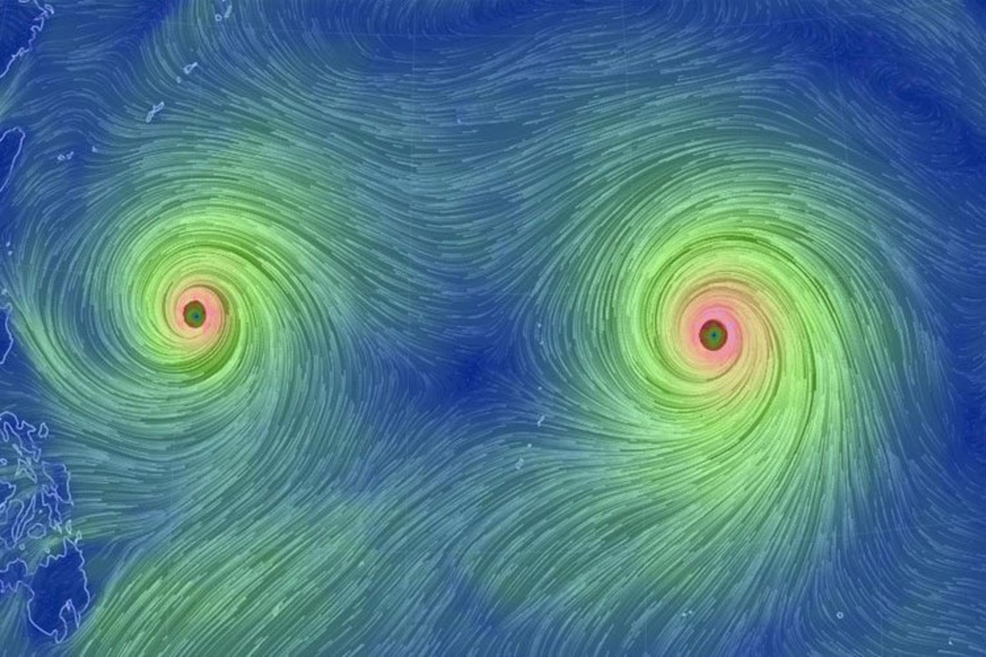 عکس‌هایی شگفت‌انگیز از دو طوفان قدرتمند از نگاه فضانوردان